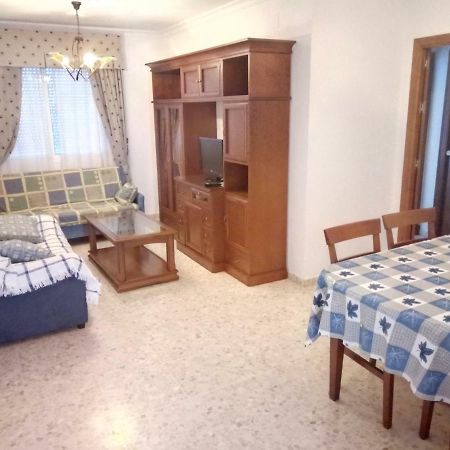 Apartamento Villamartin, Tranquilo Y Con Parking โกนิล เด ลาฟรอนเตรา ภายนอก รูปภาพ